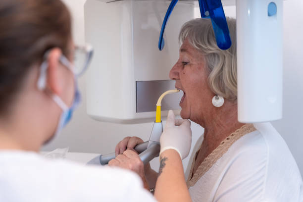 Best Emergency Root Canal Treatment in Zellwood, FL